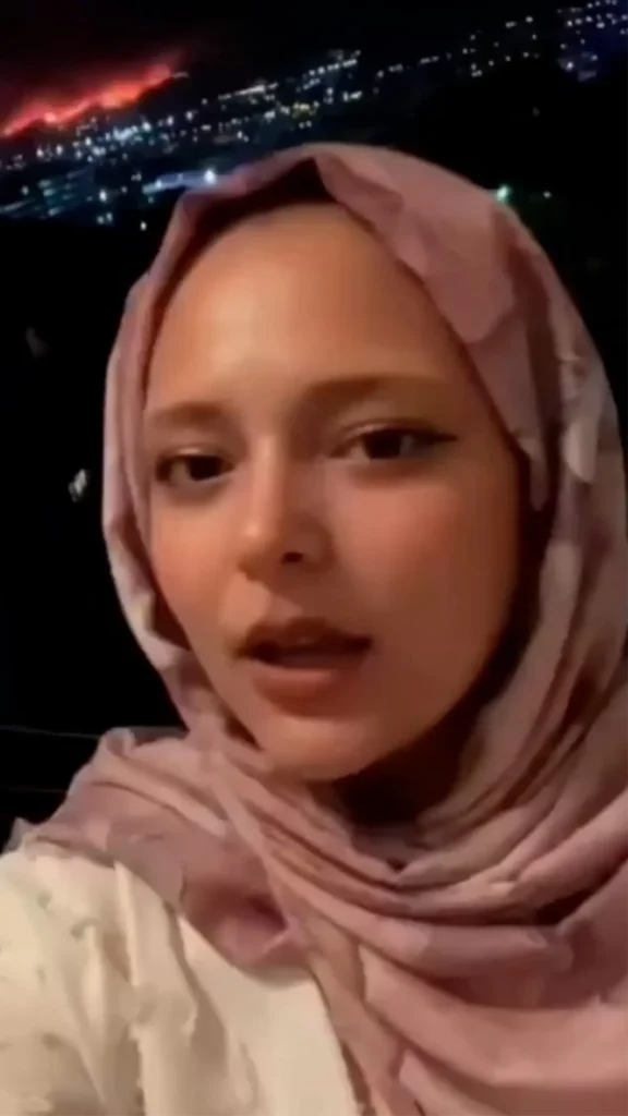 Geçerli görselin alternatif metni yok. Dosya adı: bursa-daki-yangini-ceken-genc-kadin-sarki-soyledi-18888533_800_amp.webp